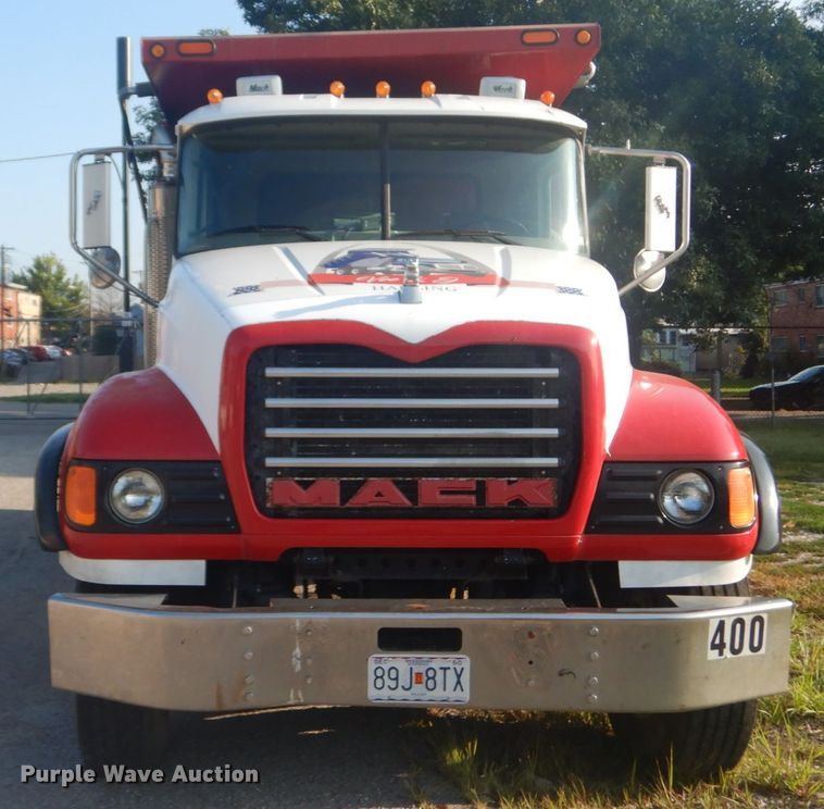 image for item JI9432 2003 Mack CV713  dump truck