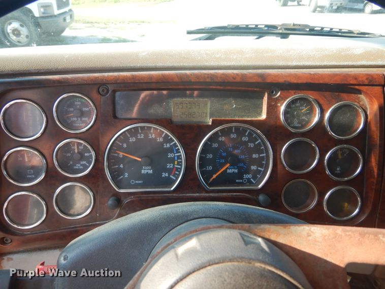 image for item JI9432 2003 Mack CV713  dump truck