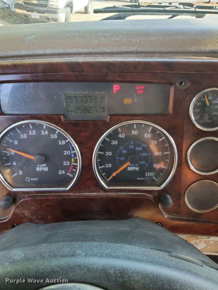 image for item JI9432 2003 Mack CV713  dump truck