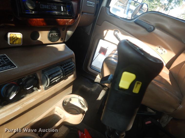 image for item JI9432 2003 Mack CV713  dump truck