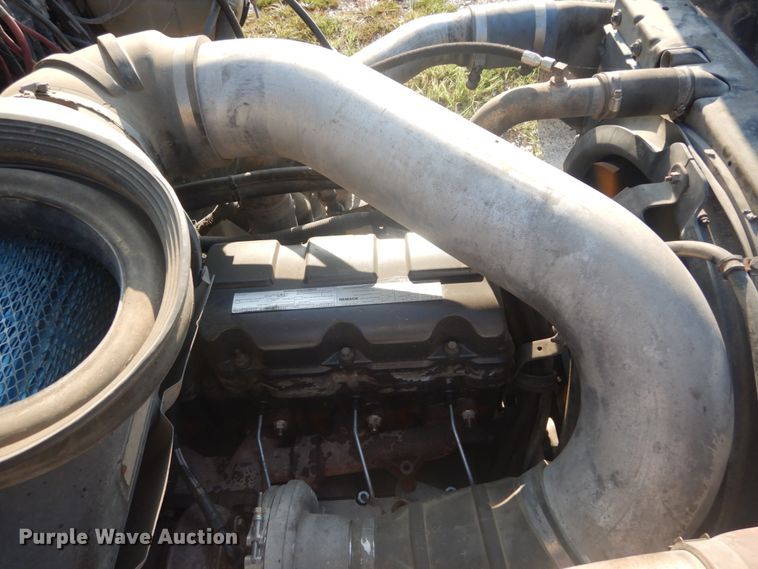 image for item JI9432 2003 Mack CV713  dump truck