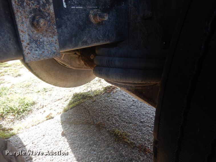 image for item JI9432 2003 Mack CV713  dump truck