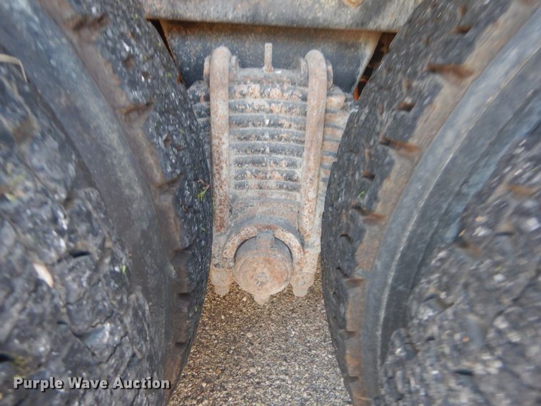 image for item JI9432 2003 Mack CV713  dump truck