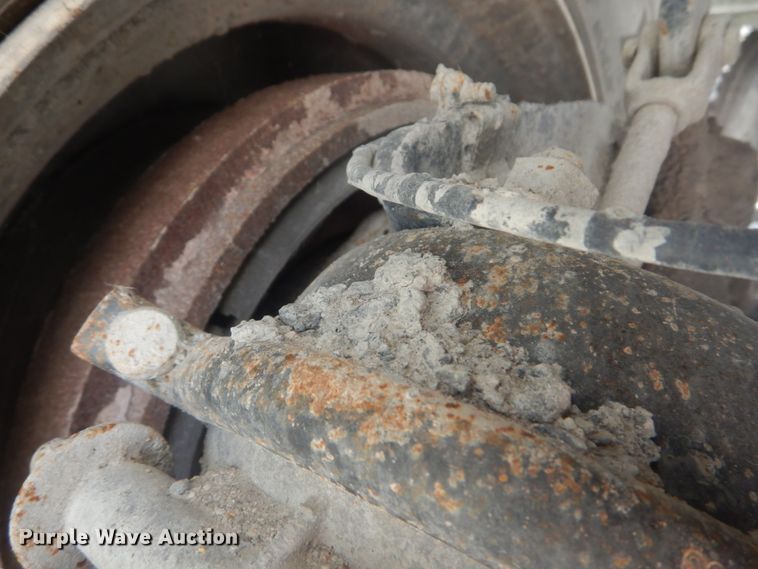 image for item JI9432 2003 Mack CV713  dump truck