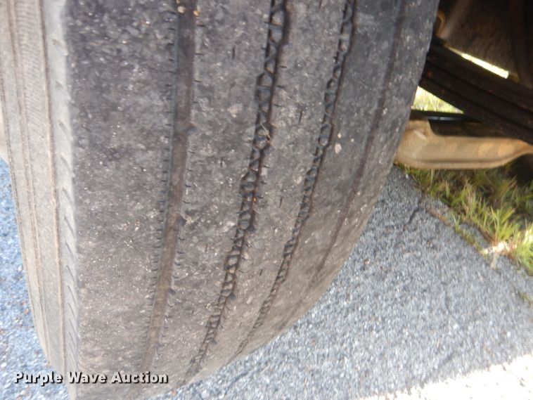 image for item JI9432 2003 Mack CV713  dump truck