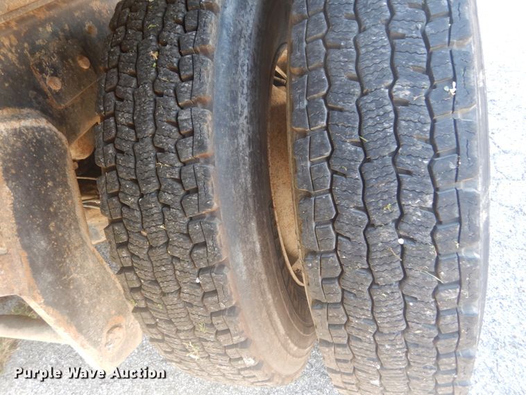 image for item JI9432 2003 Mack CV713  dump truck