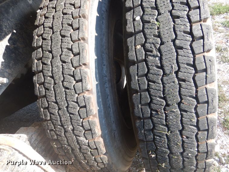 image for item JI9432 2003 Mack CV713  dump truck