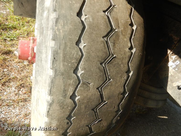 image for item JI9432 2003 Mack CV713  dump truck