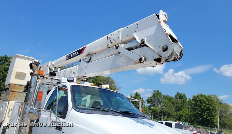 image for item JI9443 2011 Ford F750 Super Duty XLT  bucket truck