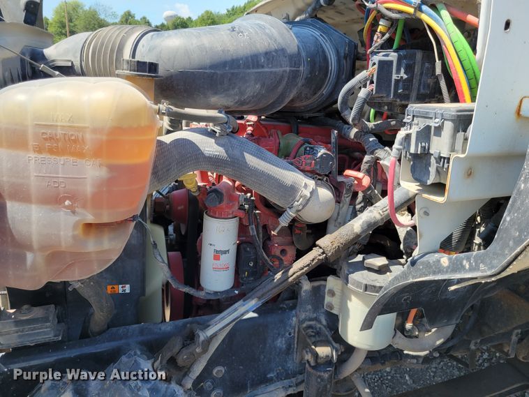 image for item JI9443 2011 Ford F750 Super Duty XLT  bucket truck