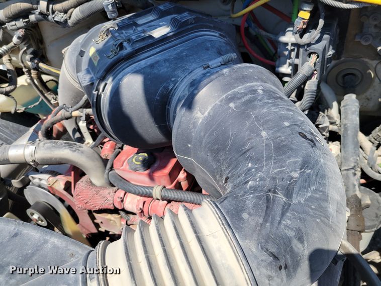 image for item JI9443 2011 Ford F750 Super Duty XLT  bucket truck