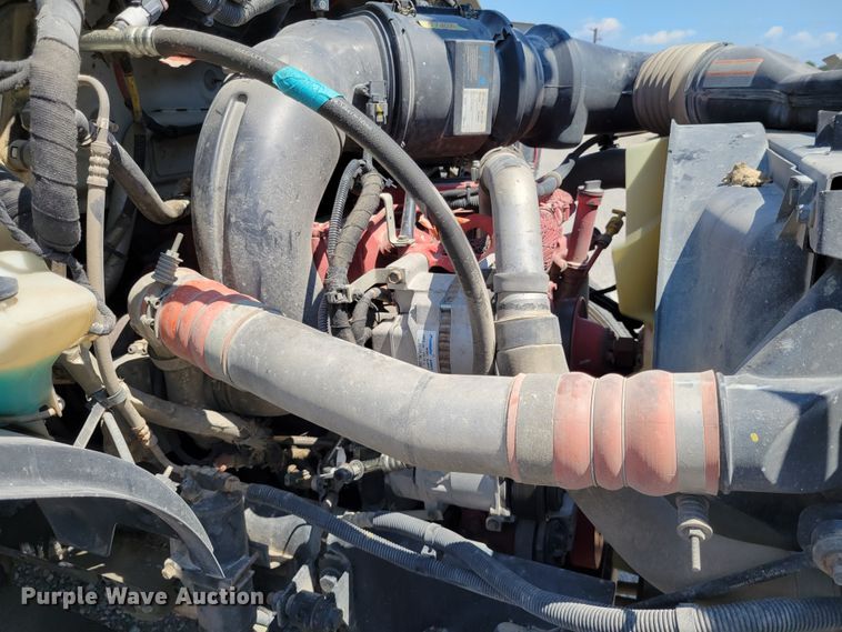 image for item JI9443 2011 Ford F750 Super Duty XLT  bucket truck