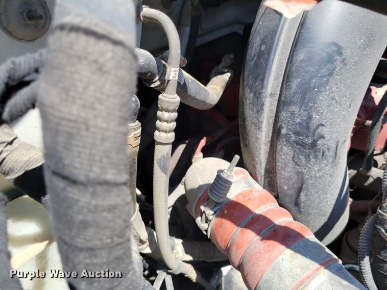 image for item JI9443 2011 Ford F750 Super Duty XLT  bucket truck