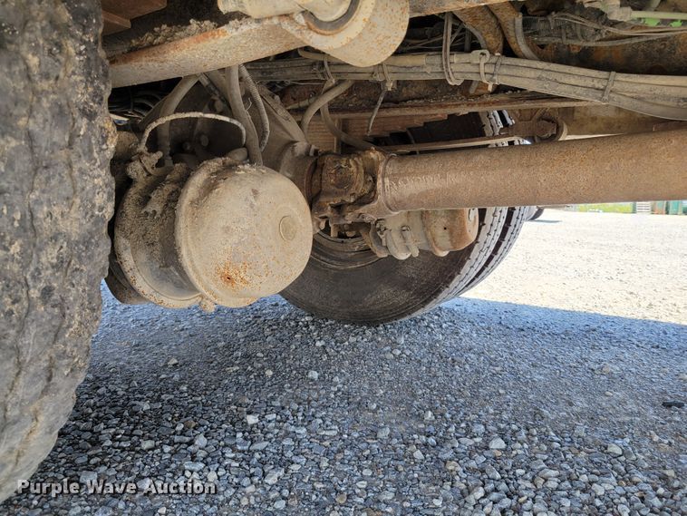 image for item JI9443 2011 Ford F750 Super Duty XLT  bucket truck