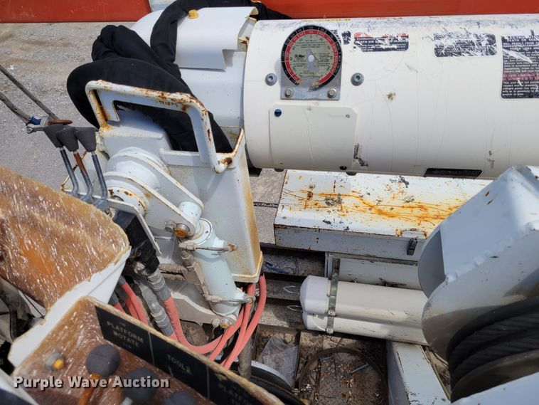 image for item JI9444 2001 Freightliner FL70  bucket truck