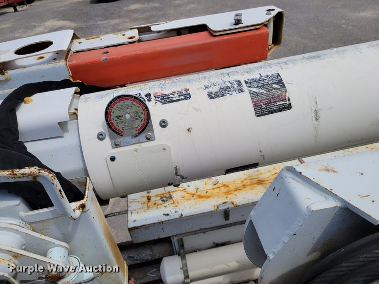 image for item JI9444 2001 Freightliner FL70  bucket truck