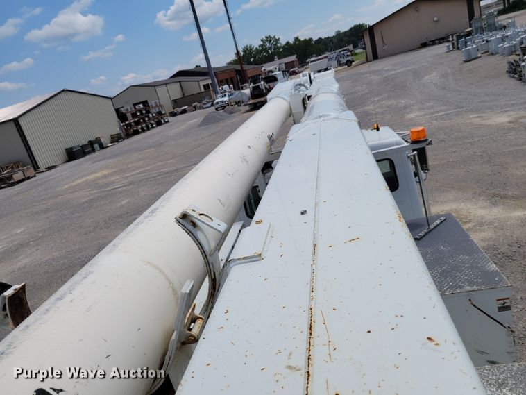 image for item JI9444 2001 Freightliner FL70  bucket truck