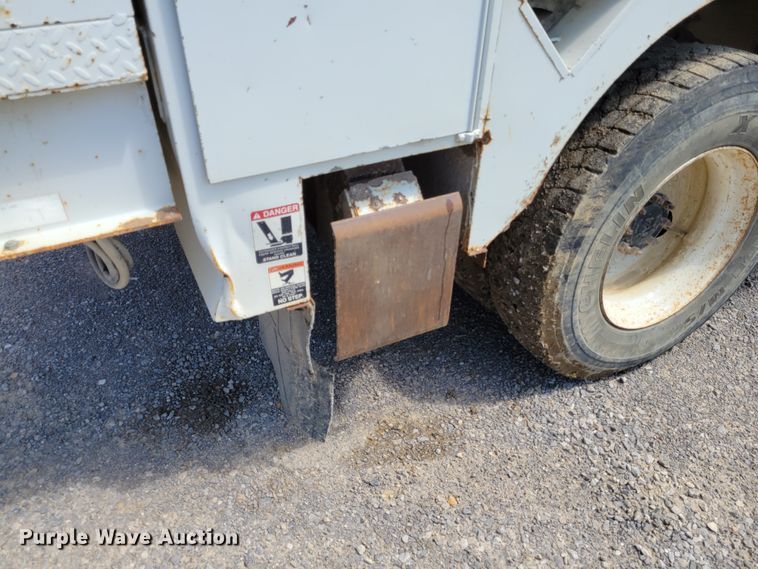 image for item JI9444 2001 Freightliner FL70  bucket truck