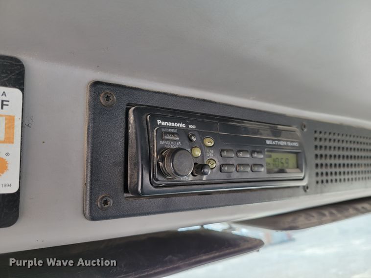 image for item JI9444 2001 Freightliner FL70  bucket truck