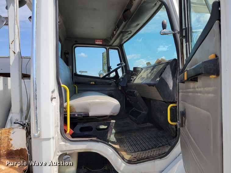 image for item JI9444 2001 Freightliner FL70  bucket truck