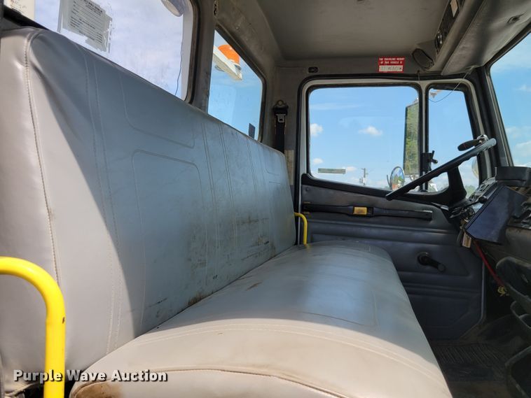 image for item JI9444 2001 Freightliner FL70  bucket truck