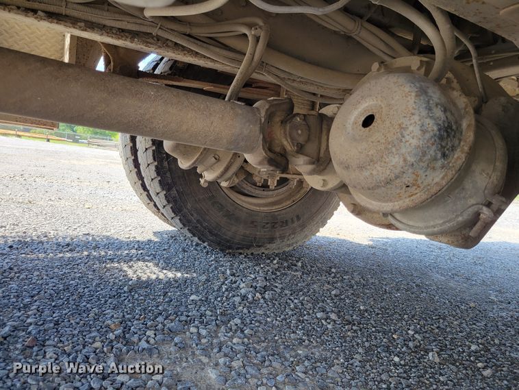 image for item JI9444 2001 Freightliner FL70  bucket truck