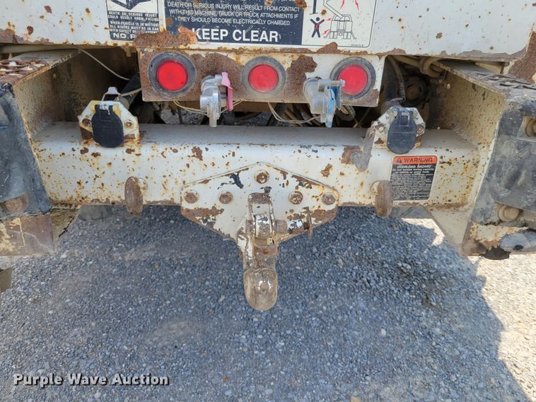 image for item JI9444 2001 Freightliner FL70  bucket truck