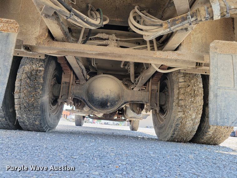 image for item JI9444 2001 Freightliner FL70  bucket truck