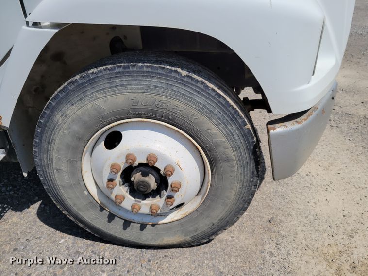 image for item JI9444 2001 Freightliner FL70  bucket truck