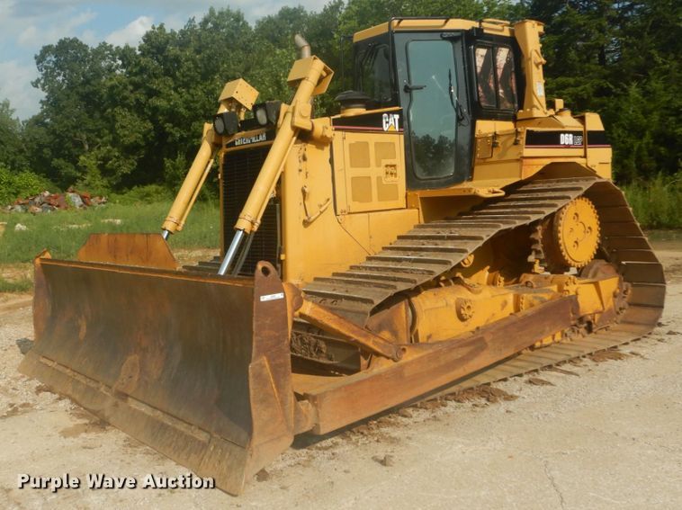 image for item JI9496 2004 Caterpillar D6R LGP Series II  dozer
