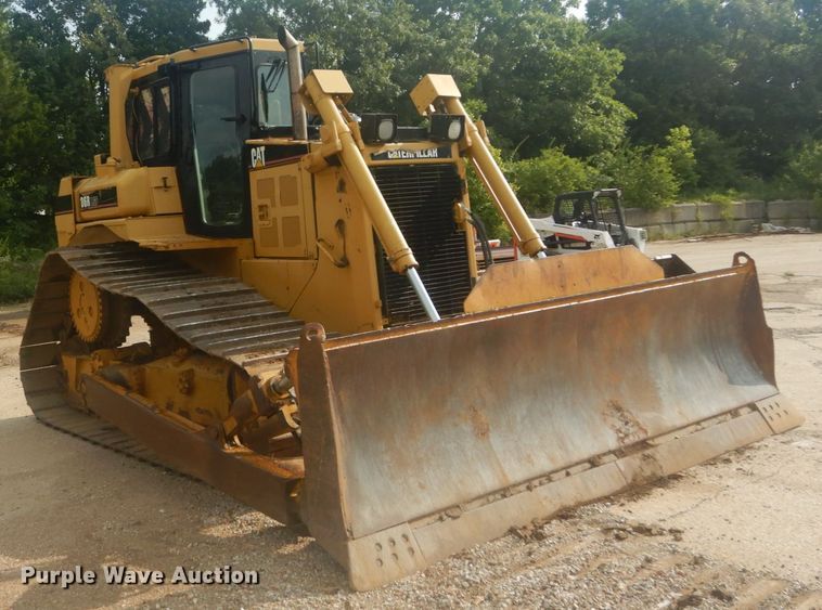 image for item JI9496 2004 Caterpillar D6R LGP Series II  dozer