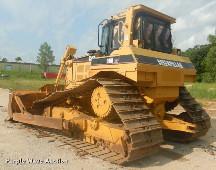 image for item JI9496 2004 Caterpillar D6R LGP Series II  dozer