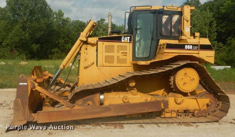 image for item JI9496 2004 Caterpillar D6R LGP Series II  dozer
