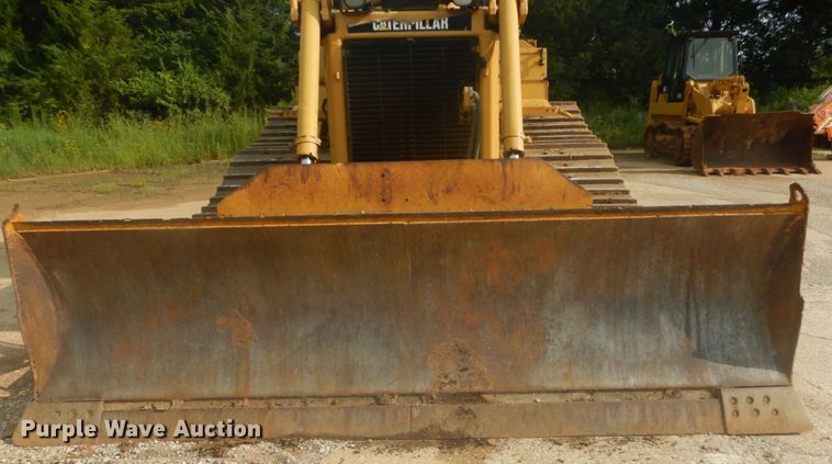 image for item JI9496 2004 Caterpillar D6R LGP Series II  dozer