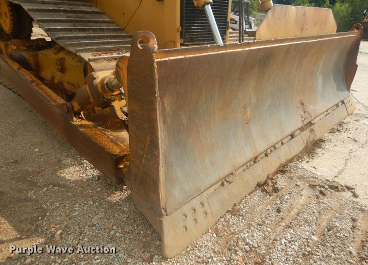 image for item JI9496 2004 Caterpillar D6R LGP Series II  dozer