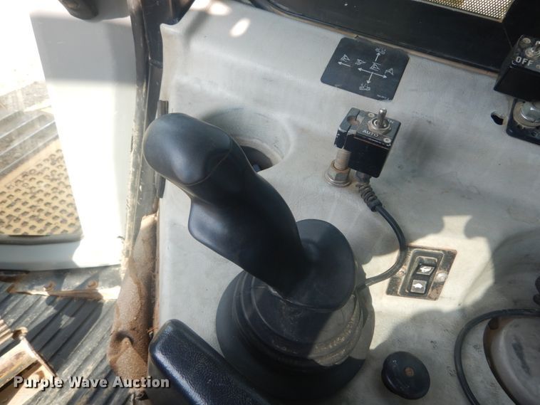 image for item JI9496 2004 Caterpillar D6R LGP Series II  dozer