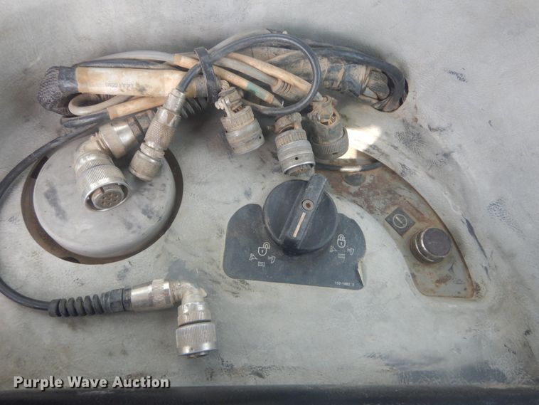 image for item JI9496 2004 Caterpillar D6R LGP Series II  dozer