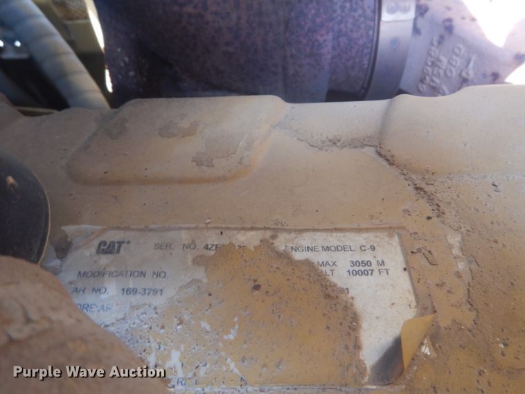 image for item JI9496 2004 Caterpillar D6R LGP Series II  dozer