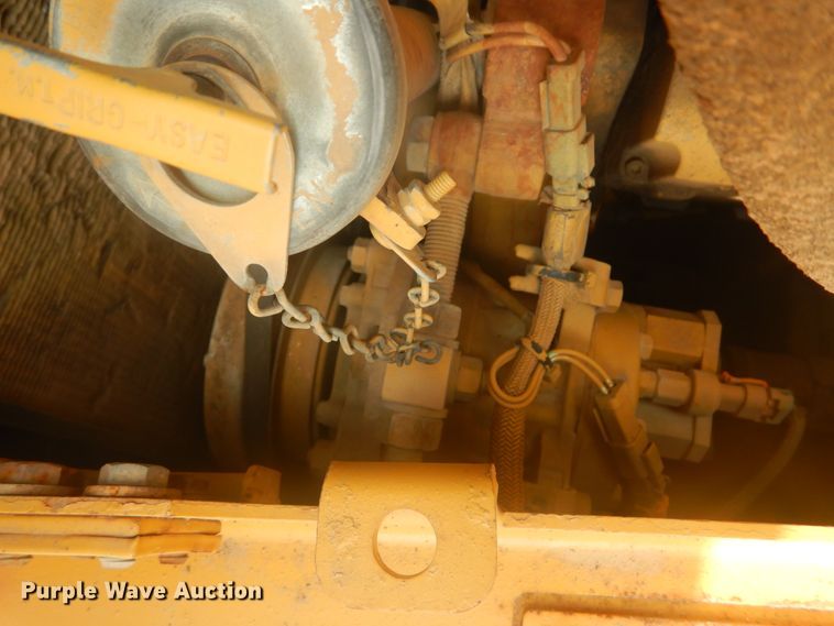 image for item JI9496 2004 Caterpillar D6R LGP Series II  dozer