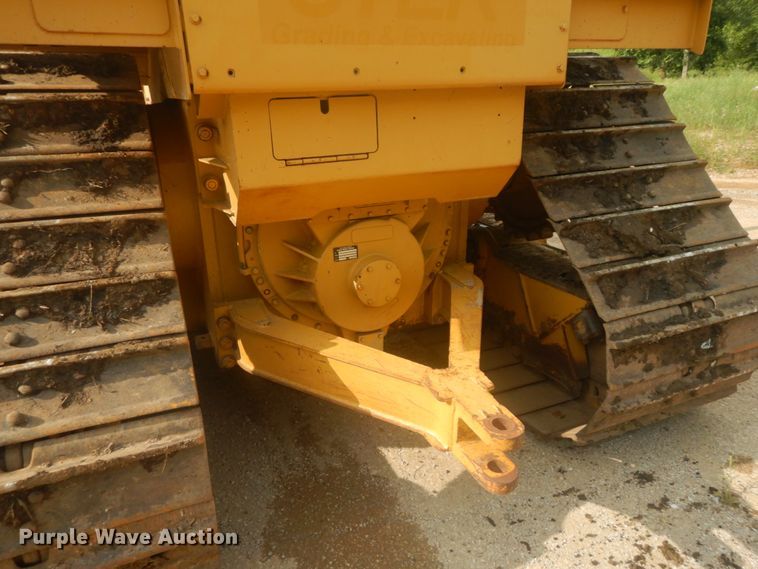 image for item JI9496 2004 Caterpillar D6R LGP Series II  dozer