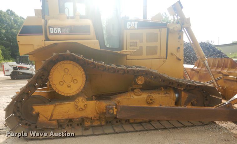 image for item JI9496 2004 Caterpillar D6R LGP Series II  dozer