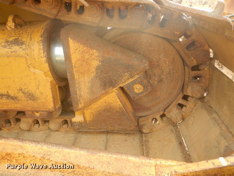image for item JI9496 2004 Caterpillar D6R LGP Series II  dozer