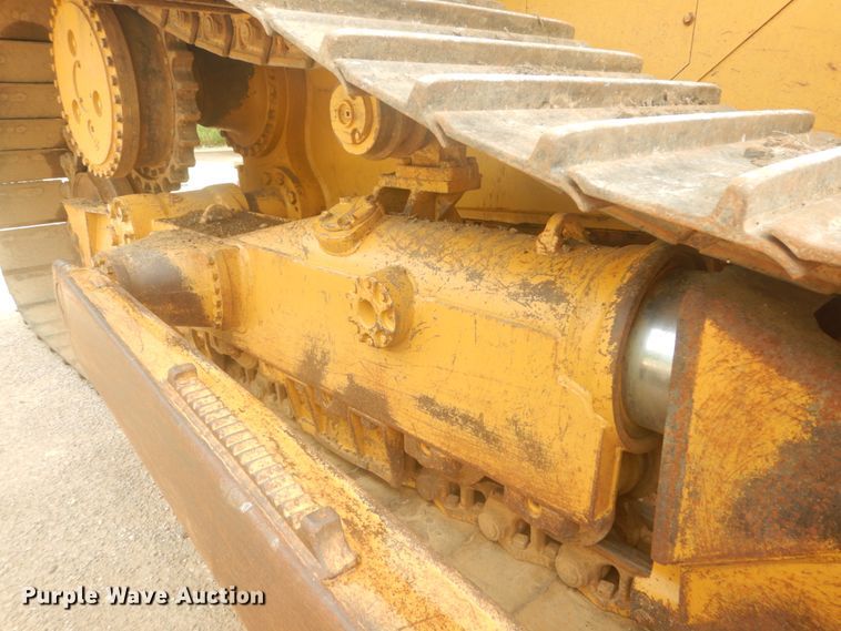 image for item JI9496 2004 Caterpillar D6R LGP Series II  dozer