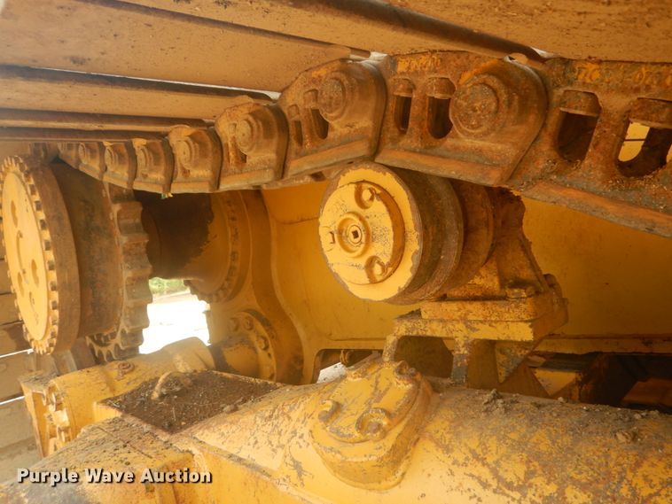 image for item JI9496 2004 Caterpillar D6R LGP Series II  dozer