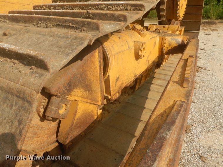 image for item JI9496 2004 Caterpillar D6R LGP Series II  dozer