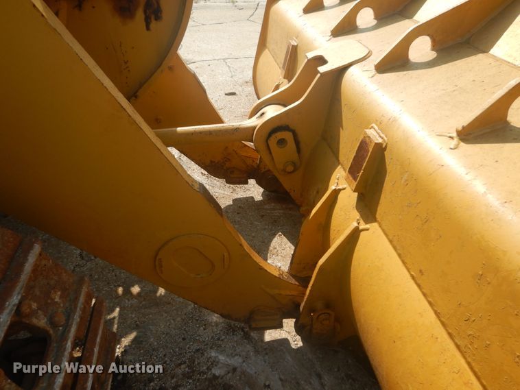 image for item JI9497 2002 Caterpillar 963C  track loader