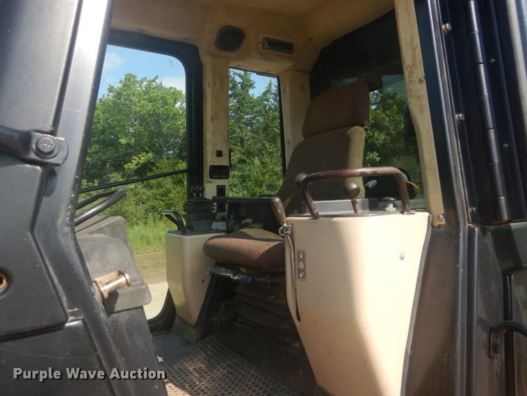 image for item JI9497 2002 Caterpillar 963C  track loader