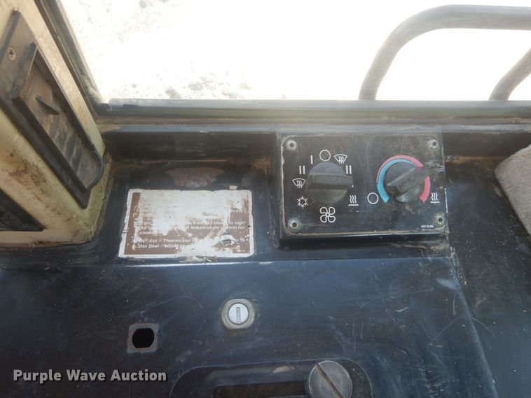 image for item JI9497 2002 Caterpillar 963C  track loader