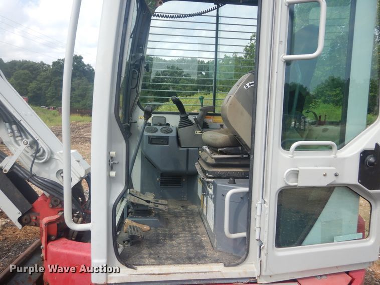 image for item JI9501 2012 Takeuchi TB138FR  mini excavator