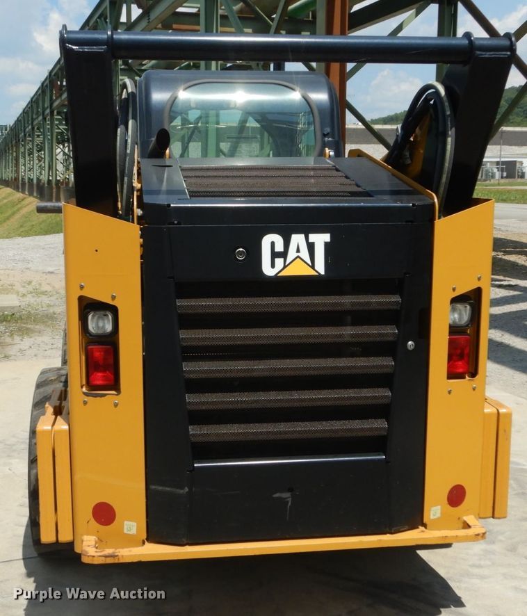 image for item JI9551 2015 Caterpillar 272D  skid steer loader